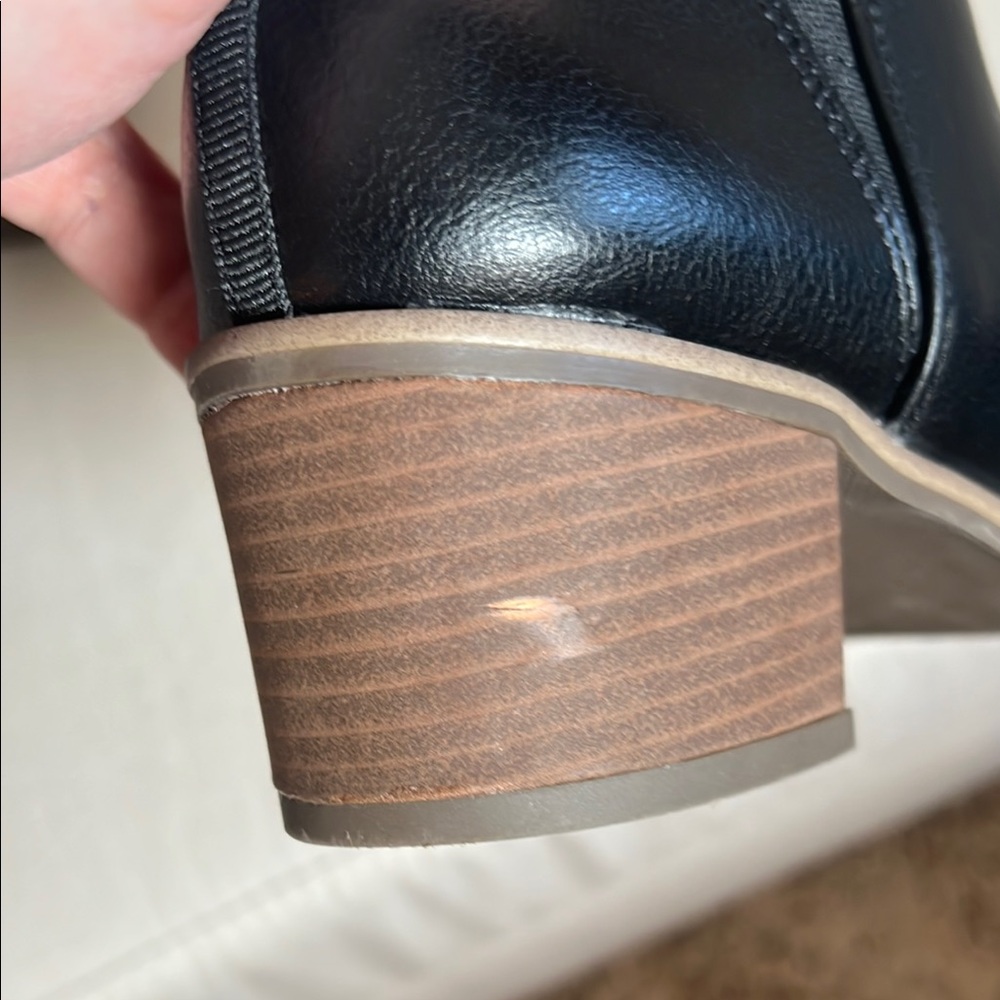 Dr. Scholl's Black Leather Ankle Booties Size 7.5 - Picture 8 of 10